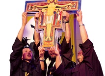 Adoracja  krzyża  San Damiano