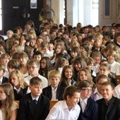 Eucharystia i poświęcenie boiska u Salezjanów w Rumi