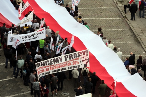 Marsz "Obudź się Polsko"już na placu Zamkowym