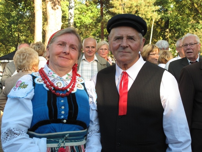 Na polu i na scenie podczas „Festiwalu ziemniaka” w Muzeum Wsi Radomskiej