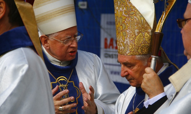 Bp Stefan Cichy i abp Józef Kowalczyk