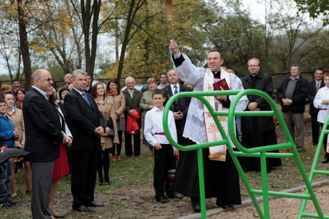 Nowy plac zabaw będzie służył nie tylko mieszkańcom tej miejscowości