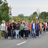  Na szlak wyruszyło około 200 osób