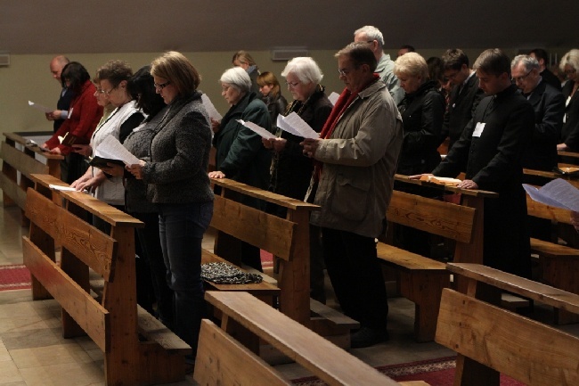 Kongres Stowarzyszeń, Ruchów i Wspólnot dla Nowej Ewangelizacji: Rokitno (dzień I)