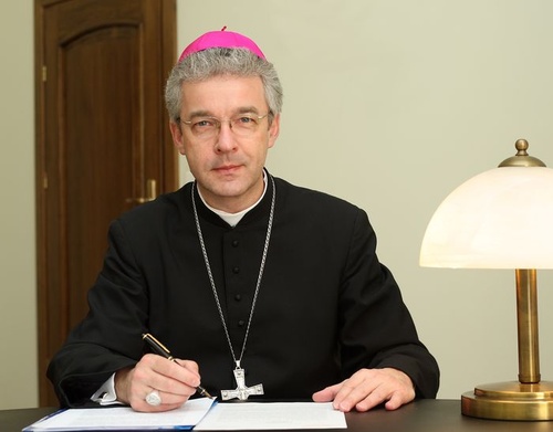 Biskup Wiesław Lechowicz