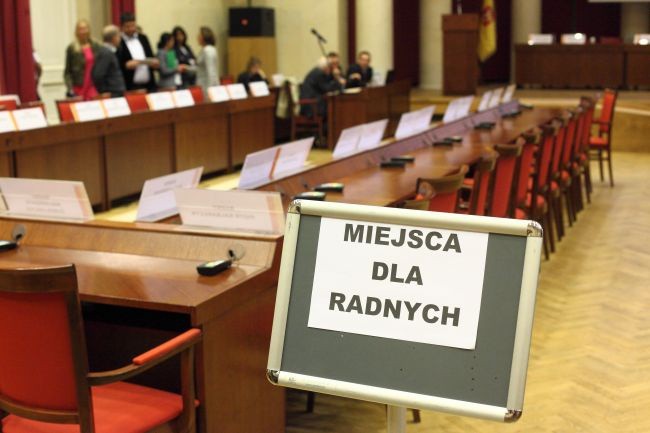 Puste miejsca radnych Platformy Obywatelskiej