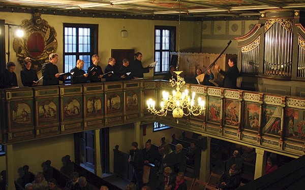 Podczas inauguracji LSO odbył się koncert wokalno-organowy w wykonaniu Polskiego Chóru Kameralnego „Cantus Polonicus” i grającego na organach Bartłomieja Stankowiaka 