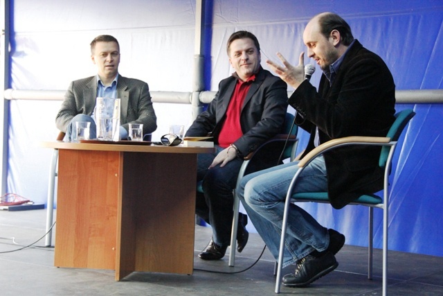Paweł Bochniarz, Bogdan Rymanowski i Adam Woronowicz dyskutują o ojcostwie