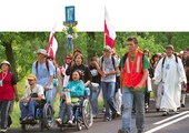 Piesza Pielgrzymka Tarnowska. Wyruszenie na pątniczy szlak wymaga często ofiary i samozaparcia, ale daje wielką radość