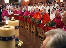 Papieskie intencje na listopad