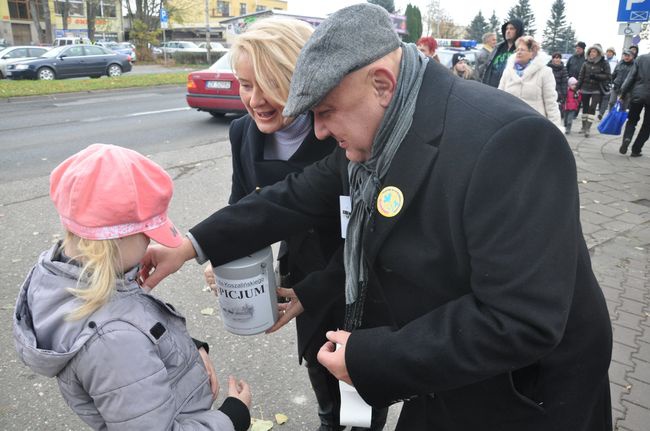 Zbiórki na cmentarzu w Koszalinie