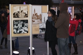 Olsztynianie mogą oglądać wystawę o historii ratusza 