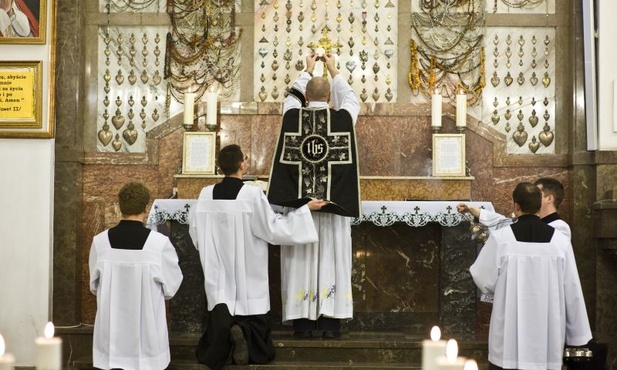 Papież potwierdził prawo Bractwa św. Piotra do sprawowania liturgii tradycyjnej