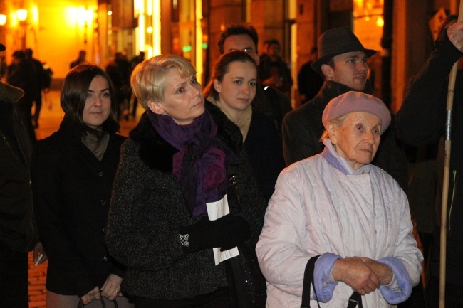 Pikieta obrońców życia na wrocławskim Rynku