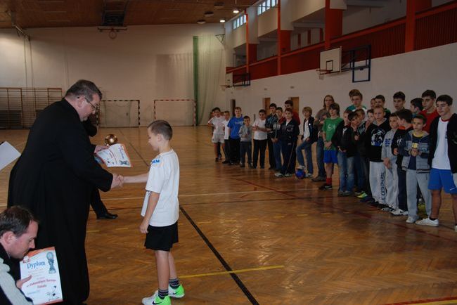 Sandomierski turniej ministrantów w Futsalu