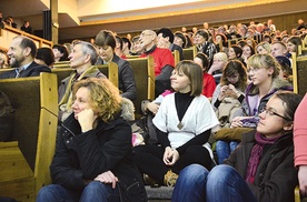 Wypełniona po brzegi aula świadczyła o zainteresowaniu Miłosierdziem