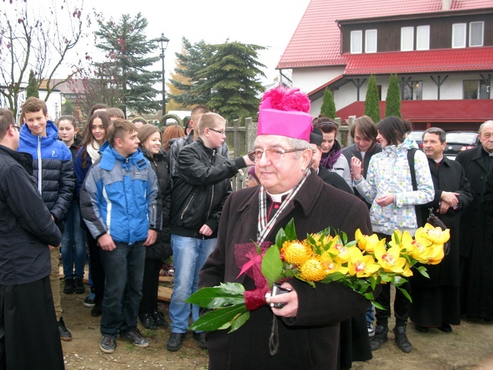 Nowy kościół w Chwaszczynie ma już wiechę