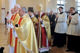 Chrystusa nie trzeba ogłaszać Królem Polski