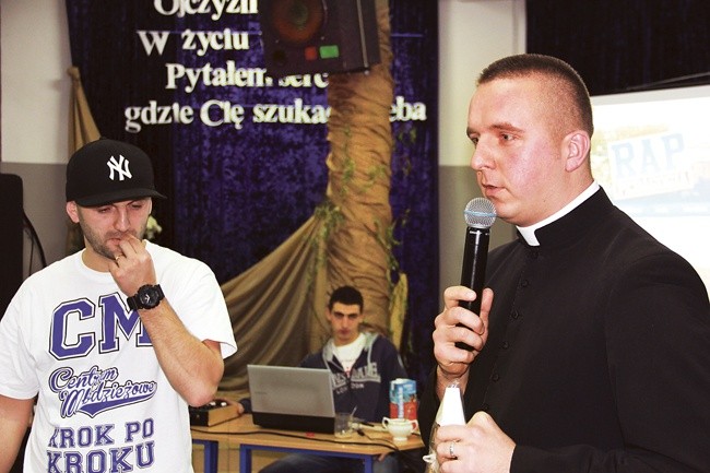  Rapera do szkoły zaprosił ks. Jacek Zieliński 