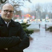  Paweł Lisicki w latach 2006–2011 pełnił funkcję redaktora naczelnego dziennika „Rzeczpo-spolita”, a w latach 2011–2012 redaktora naczelnego tygodnika „Uważam Rze”