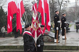  Centralne uroczystości miały miejsce na skwerze Kościuszki,  przy pomniku Marynarza Polskiego