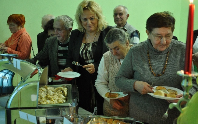 Kolędy dzieci dla seniorów