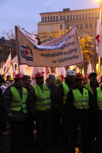 Demonstracja związkowców w Katowicach