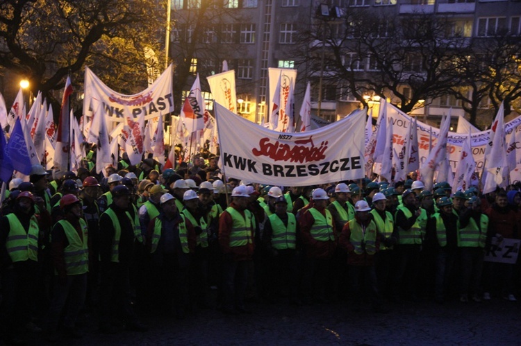 Demonstracja związkowców w Katowicach