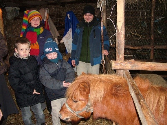 Żywa szopka od lat cieszy się dużym zainteresowaniem wśród dzieci 