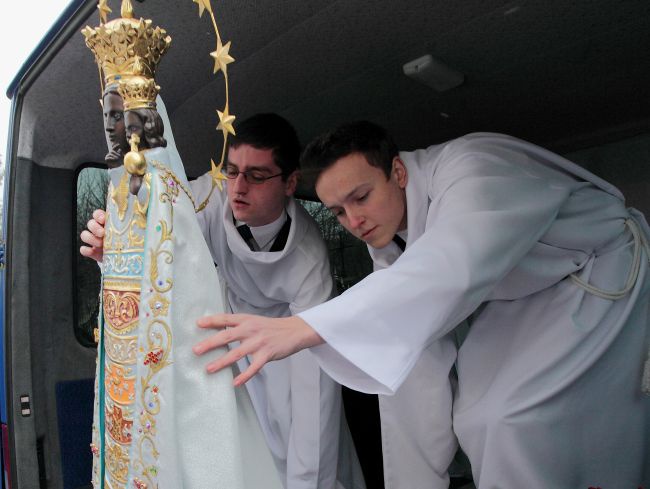 Parafia w Jadowie - rozpoczęcie peregrynacji figury MB Loretańskiej