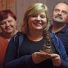 Kasia Stępień i jej rodzice otrzymali „statuę ocalenia” od Szczepana Kowalskiego 