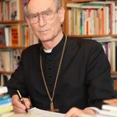 Abp Alfons Nossol odznaczony