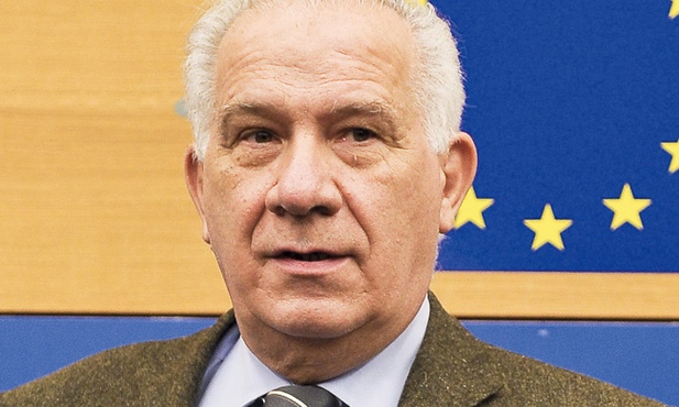 – Zmusimy Europę do odpowiedzi na pytanie: czy embrion to jeden z nas, czy nie – mówi Carlo Casini