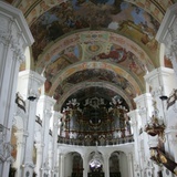 Wnętrze krzeszowskiej bazyliki