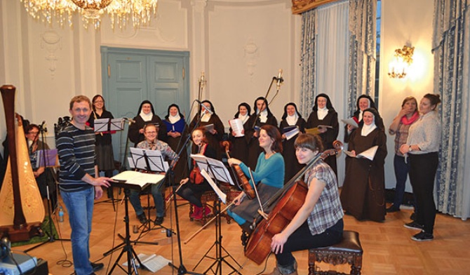 Zamknięte za murami klasztorów karmelitanki zebrały się, by wspólnie zaśpiewać i nagrać płytę 