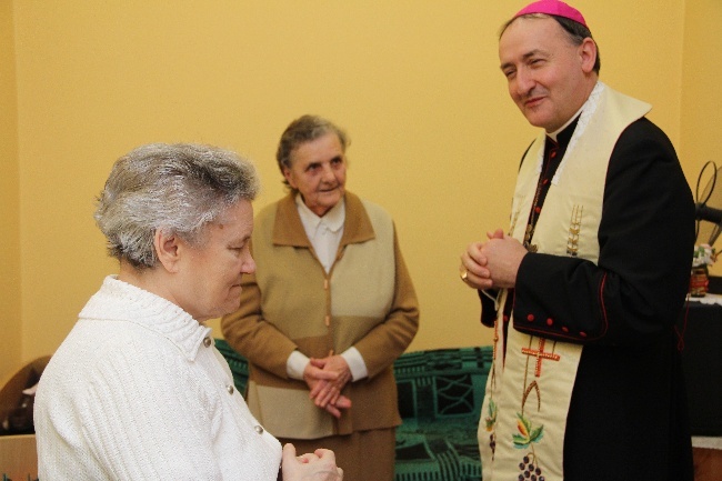 Spotkanie bp Andrzeja Jeża z chorymi