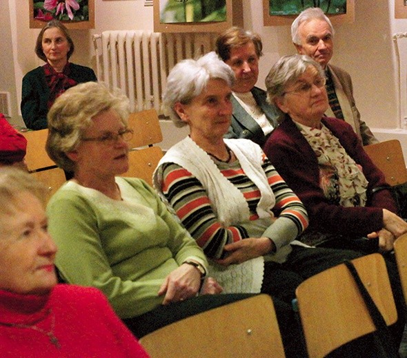  Uczestnicy spotkania z zainteresowaniem wysłuchali godzinnego wykładu