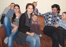 Rodzina Bartoszków z Nowego Targu prawie w komplecie (bez najstarszej córki Marysi). – Liczymy na kartę rodzinną w naszym mieście – mówią rodzice
