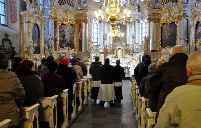 Droga Krzyżowa u franciszkanów