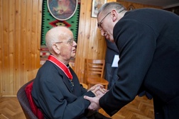 Krzyż Komandorski Orderu Odrodzenia Polski dla ks. prof. J. Łacha