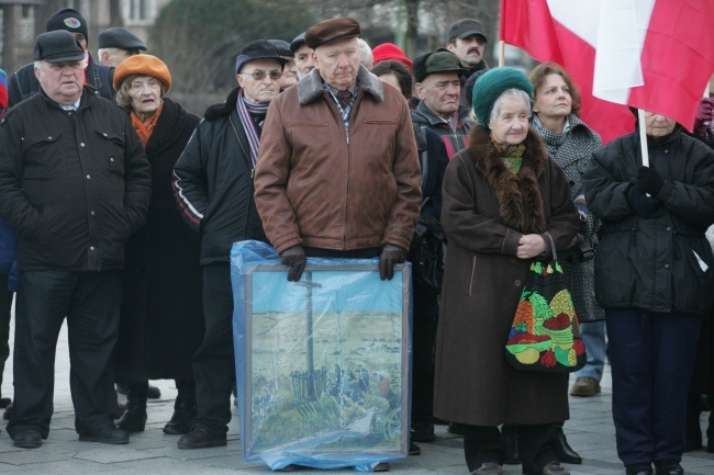 Pomnik "Iwanów" świadkiem manifestacji