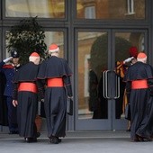 Kardynałowie piszą do Benedykta XVI