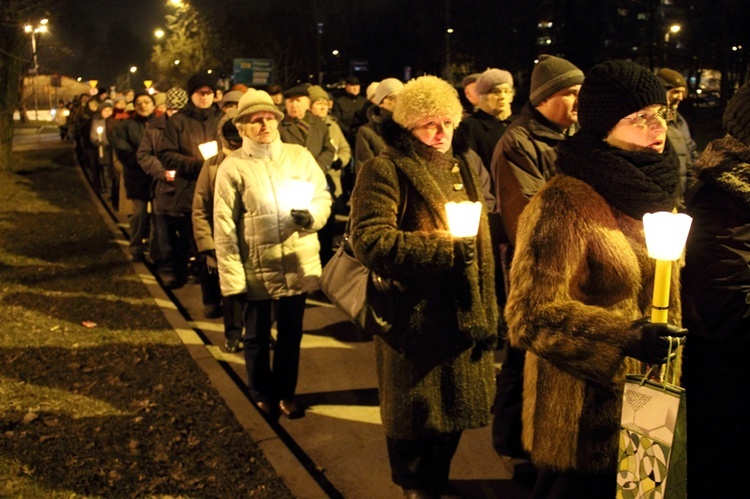 Droga Krzyżowa na os. Tysiąclecia