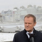 Tusk tłumaczy się z nagród po Euro 2012