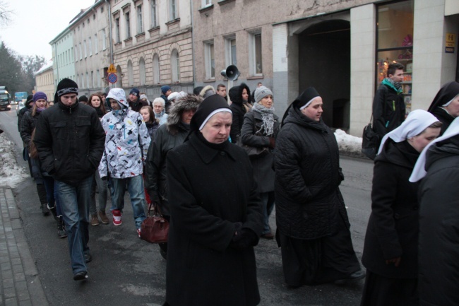 Droga Krzyżowa ulicami Kluczborka