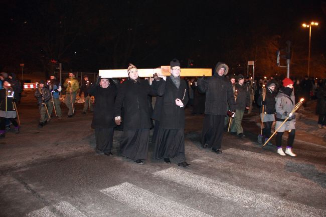 Tłumy gdynian na Drodze Krzyżowej