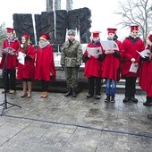 Na rocznicowe uroczystości program artystyczny przygotowali uczniowie z I LO  im. Mikołaja Kopernika