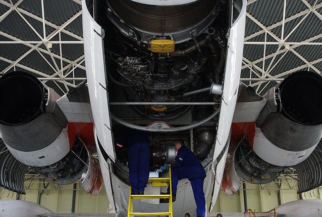 TU-154, numer boczny 101