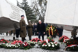 Powązki: żadnych przemówień. Bojkot?