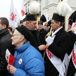 Obchody smoleńskie na Krakowskim Przedmieściu